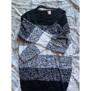 H&M oversized sweater. Large
